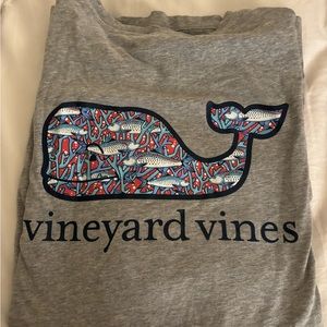 Vineyard Vines size L short sleeve t shirt